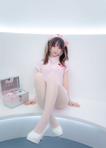 男生吃美女胸奶视频