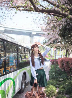 洛丽塔在线