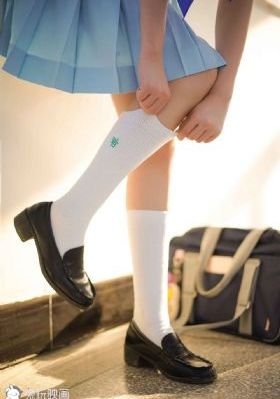 美妇岳翘臀疯狂进入