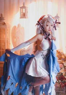 俏女性花开